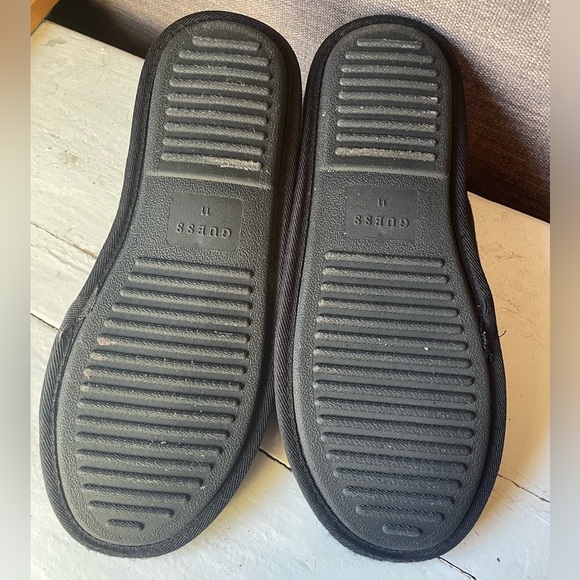 Guess slippers - Picture 3 of 3